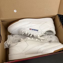 Reebok club c 85 white shoes