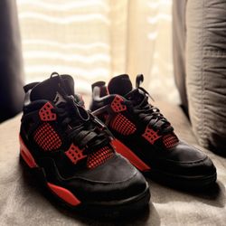 Air Jordan 4 Retro ‘Bred’ (black/red colorway) Gently Used, No Box