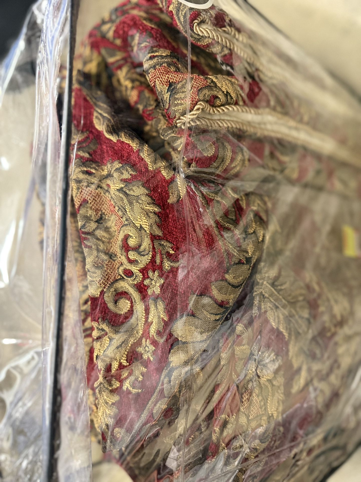 Think / Heavy Queen Comforter