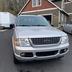 2004 Ford Explorer