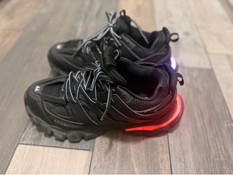 size 44 led balenciaga tracks