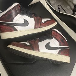 Air Jordan 1 mid