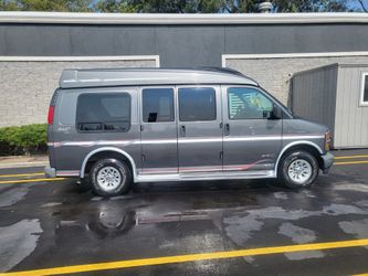 2008 GMC Savana-Van