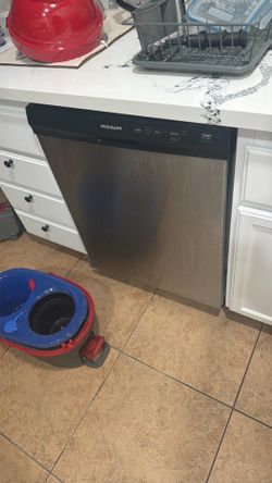 Dish washer