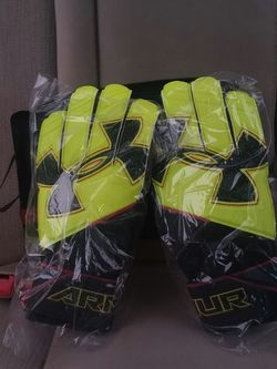 Under Armour Goalie Gloves