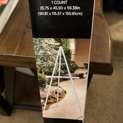 White easel
