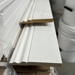 MDF Baseboard 5’ $0.93 / Molduras 