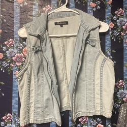 April jeans Denim jacket look