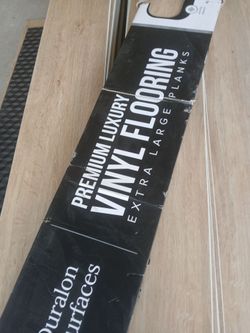 Vinyl wood planks flooring