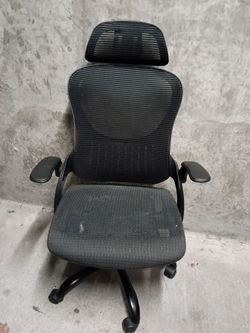 Computer Desk Chair, Mesh Office Chair with Lumbar Support
Ergonomic High-Back, Rolling Work, Adjustable Headrests, Flip-up Arms, Home Bedroom Study,