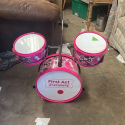 Girl’s First Drum Set