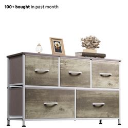 Dresser/ Drawers 
