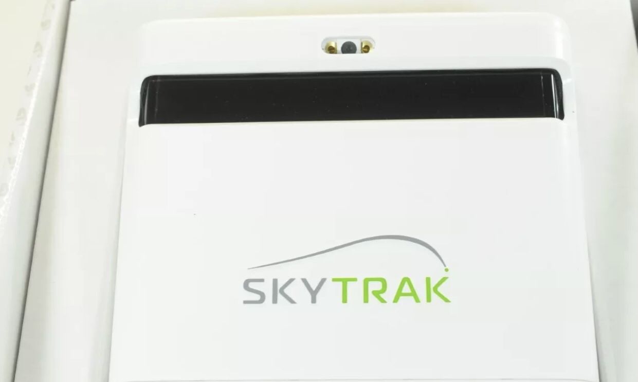 Skytrak Plus Golf Sim