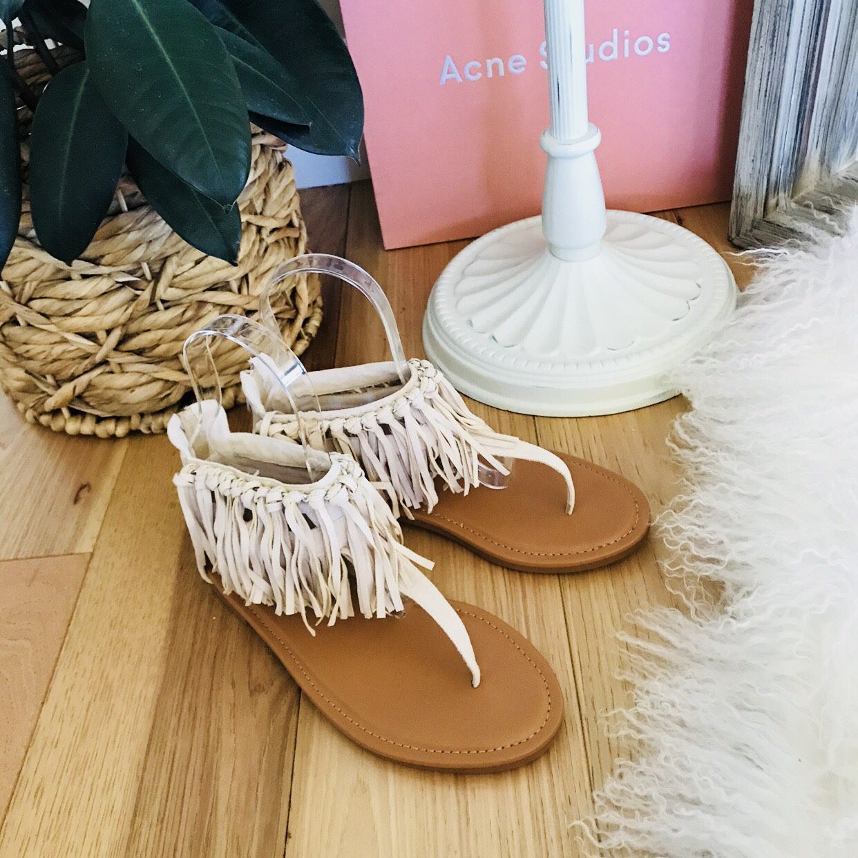 Size8 Brand New Sandals Fringes Thong Flats Suede Tassel