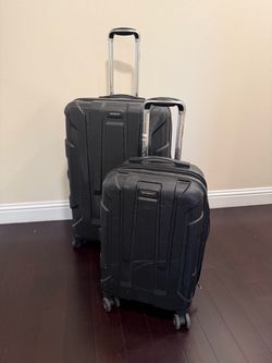 Luggage set