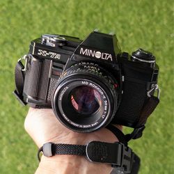 Minolta X-7a 35mm film SLR camera