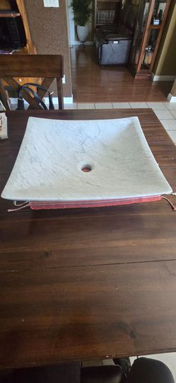 Square Deep Zen Sink in Carrara Marble