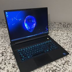 Alienware M16 RTX 4070 Laptop Gamer