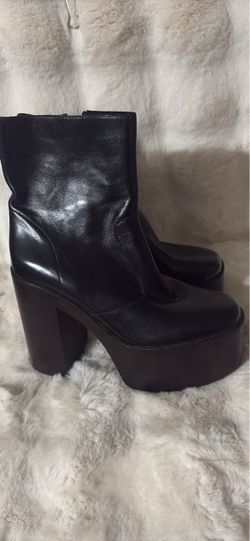 Jeffrey Campbell