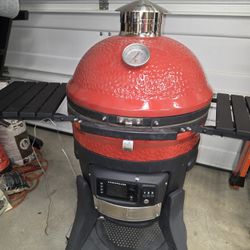 Kamado Joe Konnected Digital Charcoal Grill & Smoker