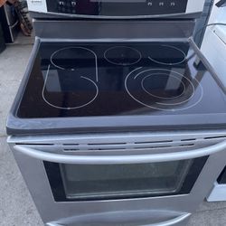 Kenmore Electric Stove W / Convention Oven 