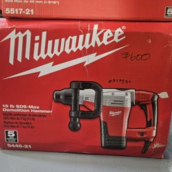 Milwaukee 15lb SDS-Max Demolition Hammer 