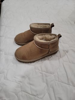 Ugg Boots Girls SIZE 1
