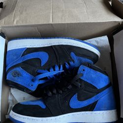 Jordan 1 High “royalty’s” Size 5y NO BOX