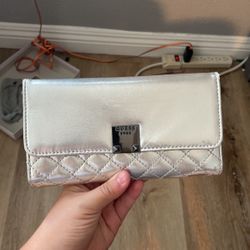 Guess Wallet