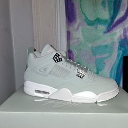 AIR JORDAN 4 RETRO