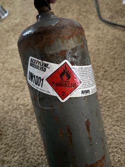 Acetylene Dissolved Gas Cylinder UN1001