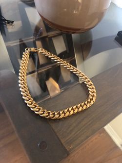 Cuban link gold chain willing to trade for Apple Watch.