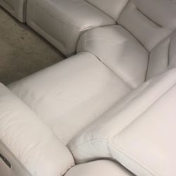 SECRIONAL 100% LEATHER RECLINER ELECTRIC WHITE COLOR.. DELIVERY SERVICE AVAILABLE 💥🚚💥✅
