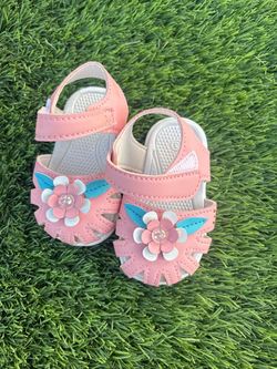 Baby  Girl Pink Flower Sandals size 3