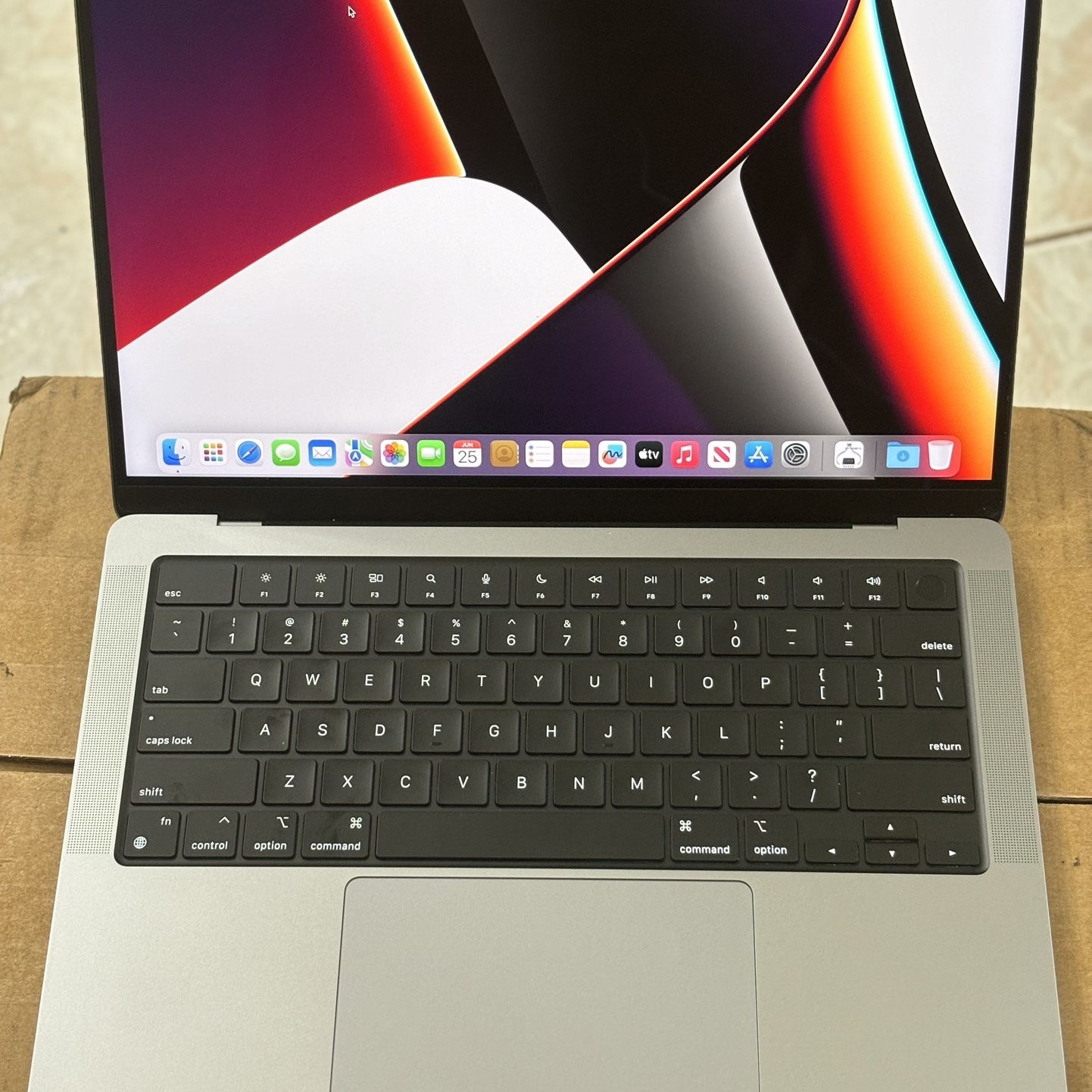 MacBook Pro 14 2021 M1 Pro 32 Gb ram 512 gb ssd for Sale in 