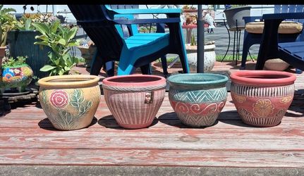 Terracotta Flower Pots, medium size.(NEW)Or 2 for$40