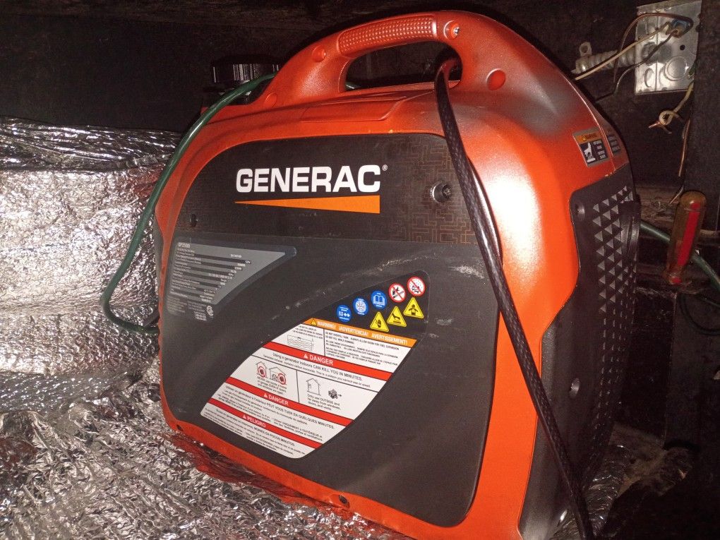 New Generac 2500w Whisper Suitcase Generator