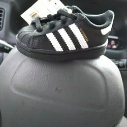 Toddler Adidas Size 4