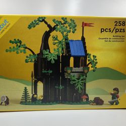 LEGO 40567 Forest Hideout Forestman 90th Anniversary (BRAND NEW)