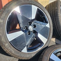 19" Nissan Kicks ROGUE Sport Altima Wheels Rims Tires 
