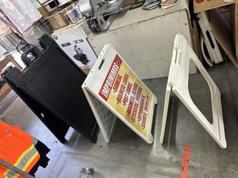 Se Habla Español* Custom A Frame 35 H X 24 W