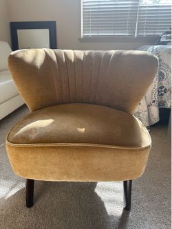 Only 6 months old Brown chair for sale $30