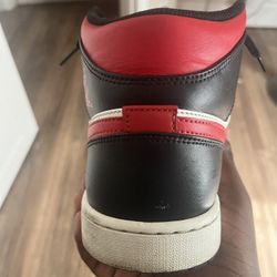 Jordan 1 Mids 