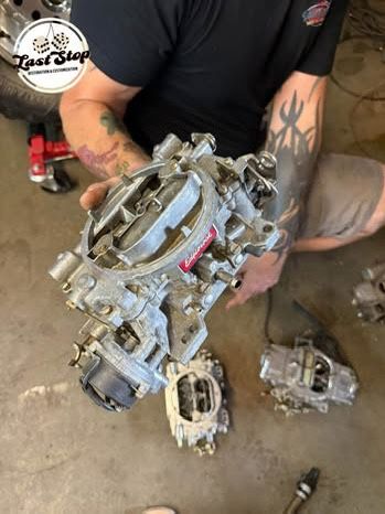 Edelbrock 1406 Performer Carburetor