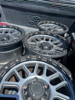 4 18 inch rims 5 Bolt