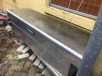 Tool box Husky 70in aluminum
