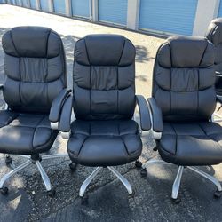 Black computer / office chairs