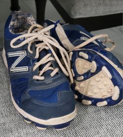 Baseball cleats size 7
