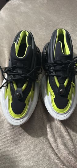 Yellow black white like a new