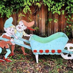Large Gnomes With Wheelbarrow 